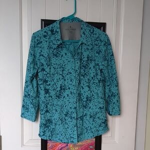 Jones New York Blue Button Down 3/4 Sleeve Top